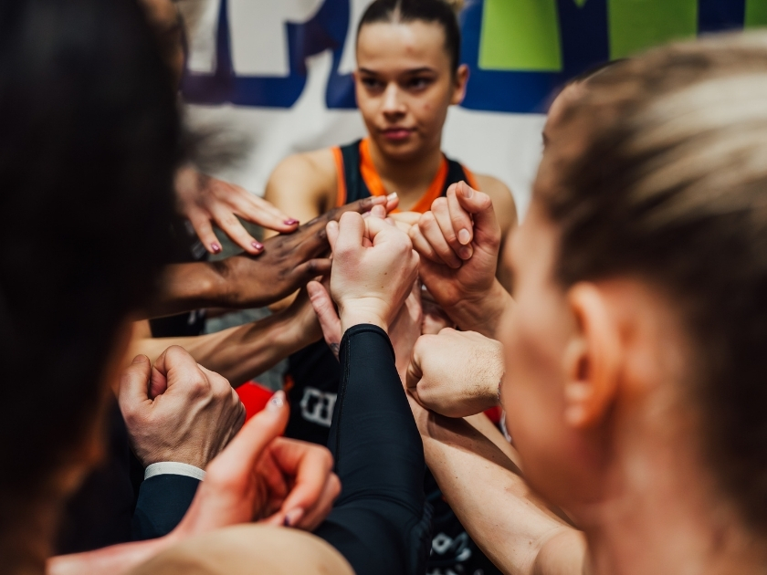 Magabiztos siker Pasaréten: csapatként lépett tovább az NKA Universitas Pécs